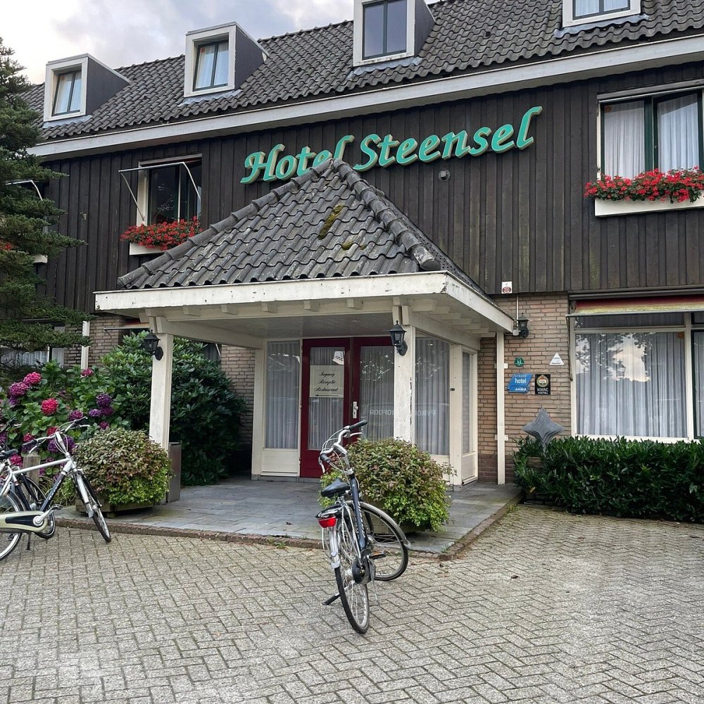 The Ultimate Road Trip Around Steensel, NL: Routes, Tips & Hidden Gems