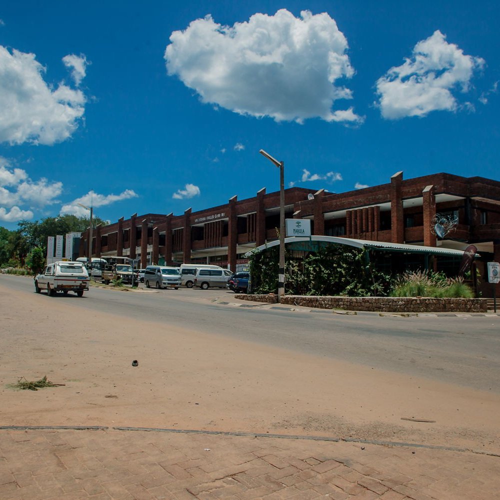 Mastering the Road Trip Around Victoria Falls, ZW: Routes, Tips & Hidden Gems