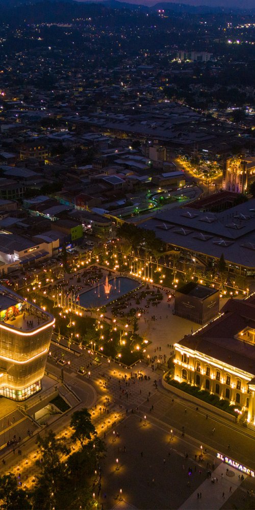 Scenic drive near San Salvador