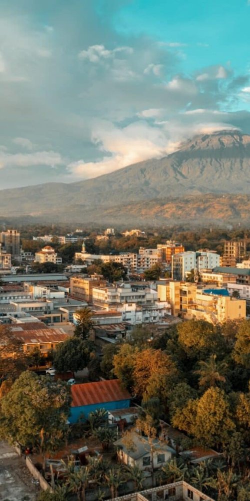Scenic drive near Arusha, TZ