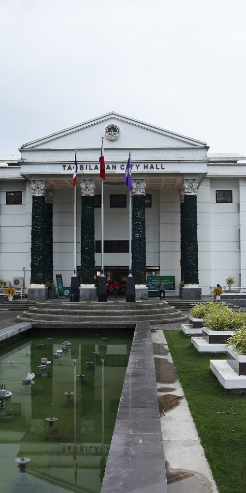 Scenic drive near Tagbilaran City